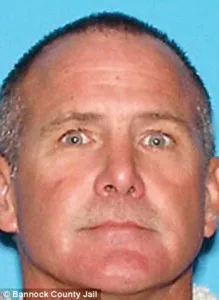 Machete wielding Madman is Shot by Homeowner After Kicking in Apartment Door ~ Self-Defense ~ Castle Doctrine ~ Call